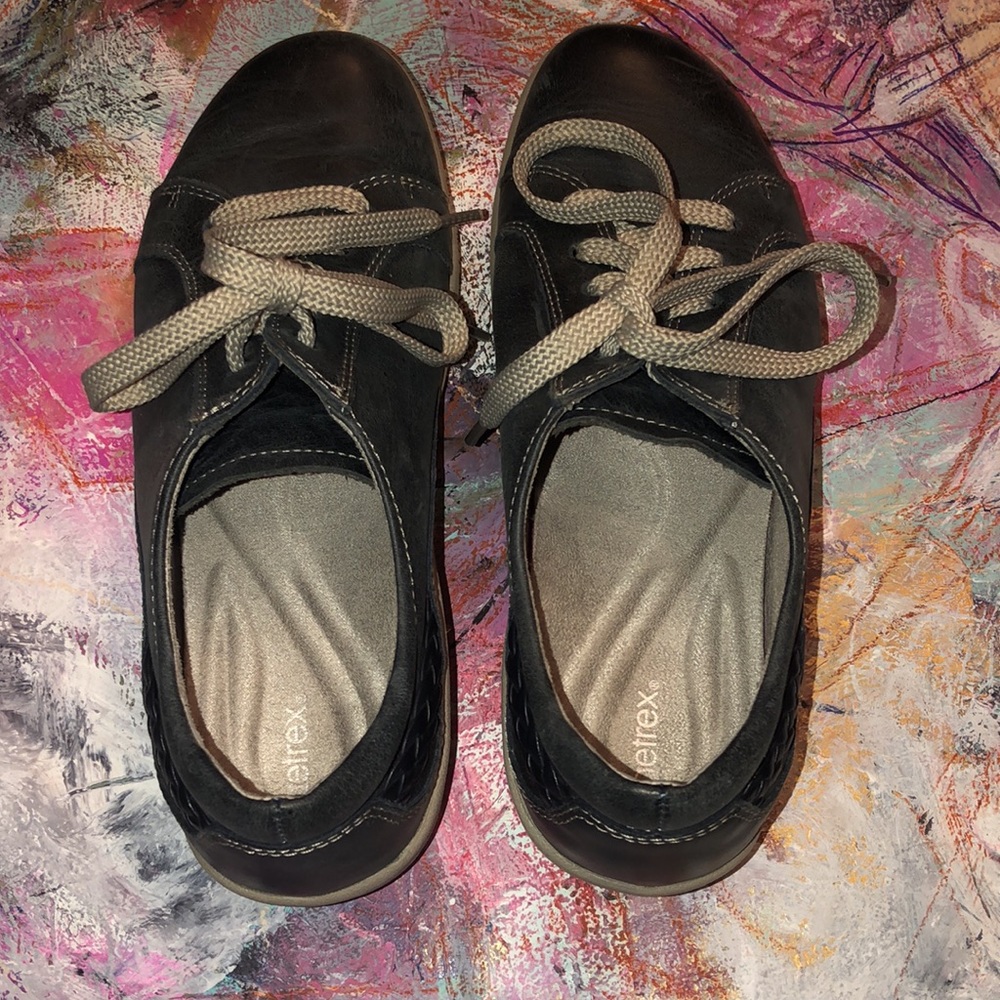 Aetrex Shoes - Picture 4 of 6